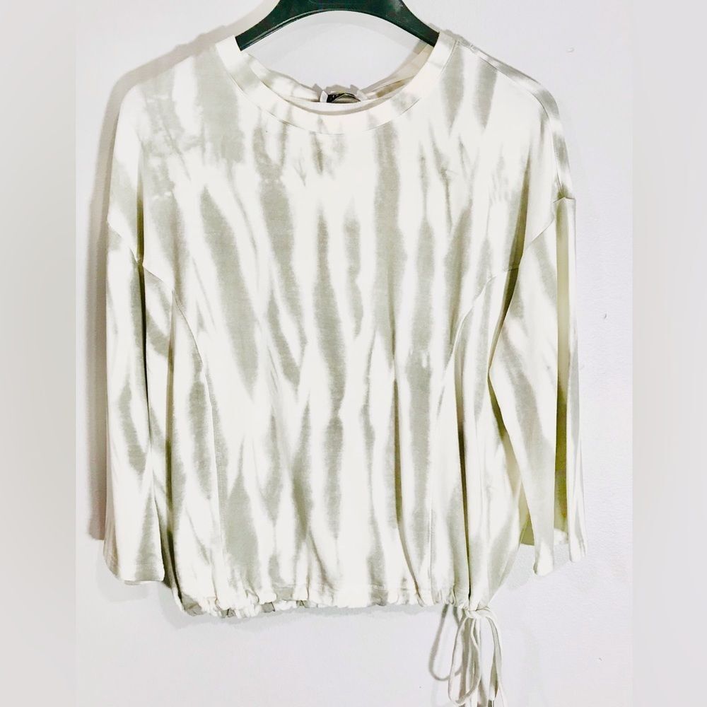 Raquel Zoe New sweatshirt The Die Gray white summer casual soft women’s M
